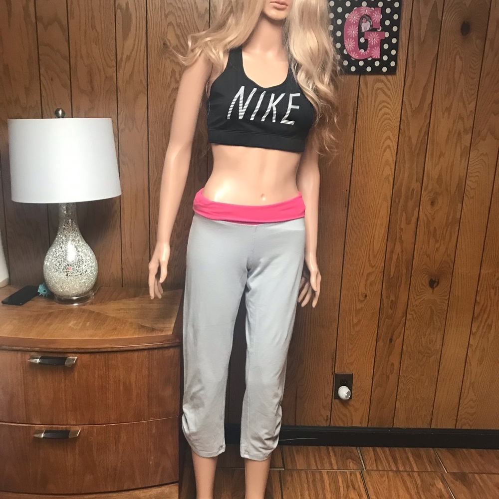Patagonia" Cropped Leggings" Size S-Gray & pink-Good Condition